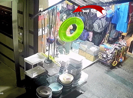 Kağıthane’de çantayı çalan kadın dakikalar sonra geri döndü! ‘Gelinim beğenmedi’ yalanıyla parasını istedi